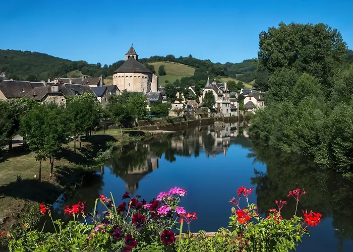 Jolie Maison Deux Et Canape-lit #au Coeur Du Village# Sainte-Eulalie-d'Olt