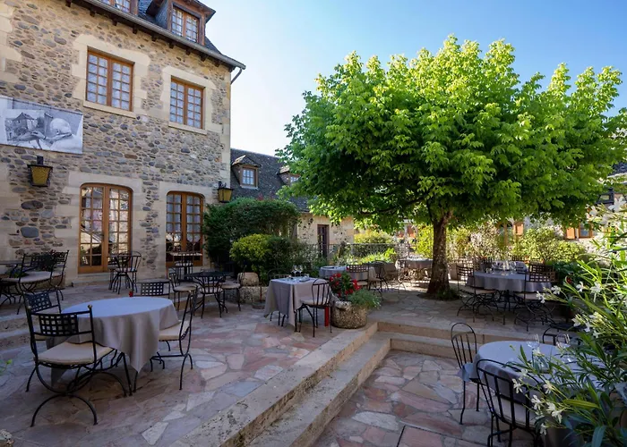 Jolie Maison Deux Et Canape-lit #au Coeur Du Village# * Sainte-Eulalie-d'Olt