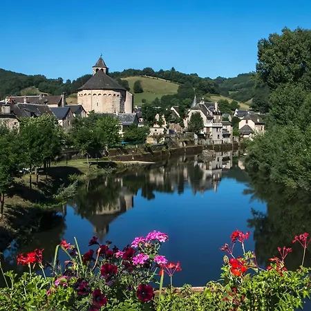 Jolie Maison Deux Et Canapé-lit #au Cœur Du Village# Sainte-Eulalie-d'Olt