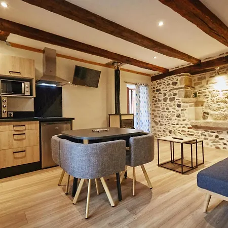 Сasa de vacaciones Jolie Maison Deux Et Canapé-lit #au Cœur Du Village# Sainte-Eulalie-d'Olt