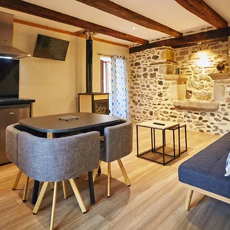 Jolie Maison Deux Et Canapé-lit #au Cœur Du Village# Sainte-Eulalie-d'Olt