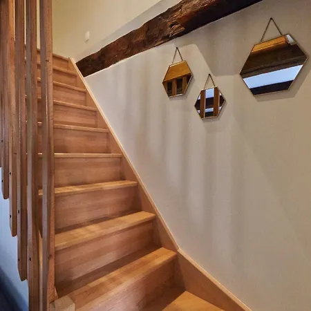 Jolie Maison Deux Et Canapé-lit #au Cœur Du Village#