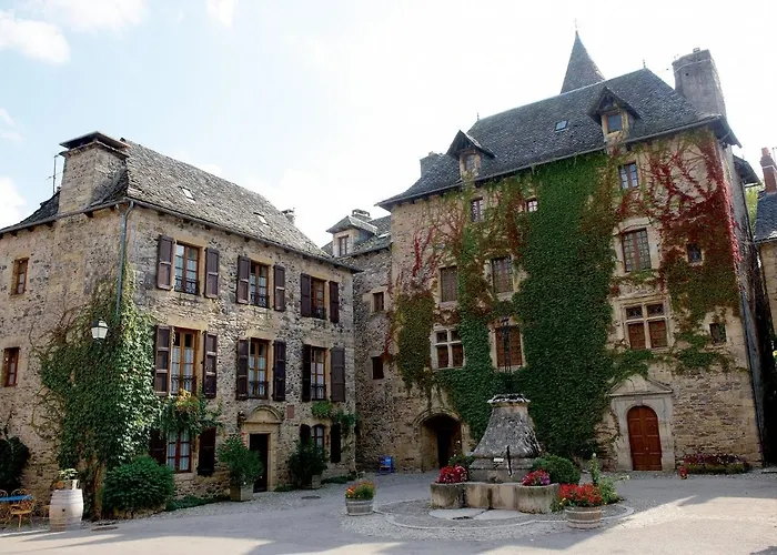 Jolie Maison Deux Et Canape-lit #au Coeur Du Village# Sainte-Eulalie-d'Olt