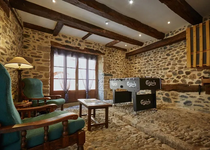 Jolie Maison Deux Et Canape-lit #au Coeur Du Village# *